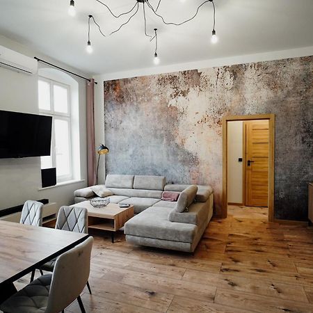 Apartament Novy Drezdenko ภายนอก รูปภาพ